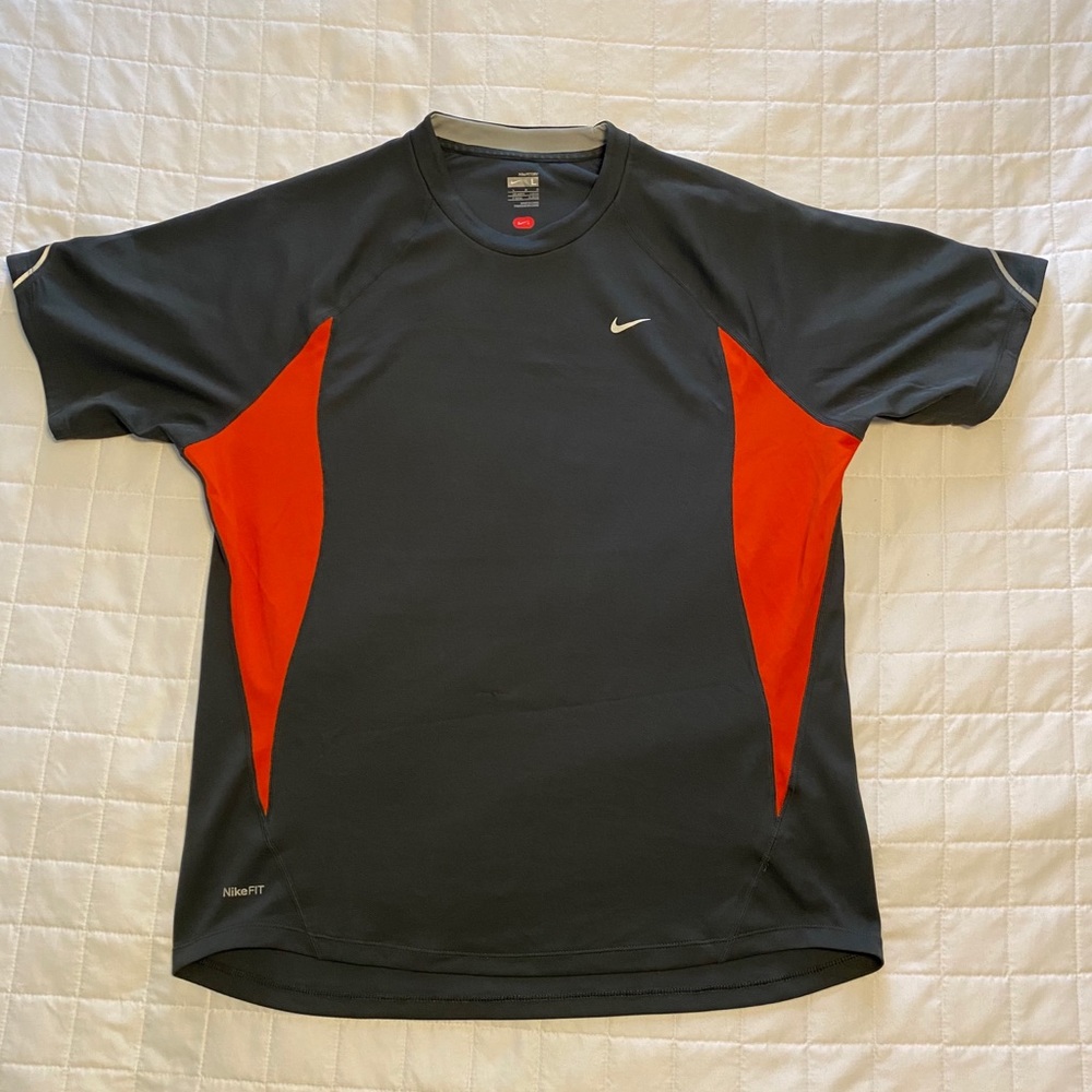 Nike Men’s light weight top